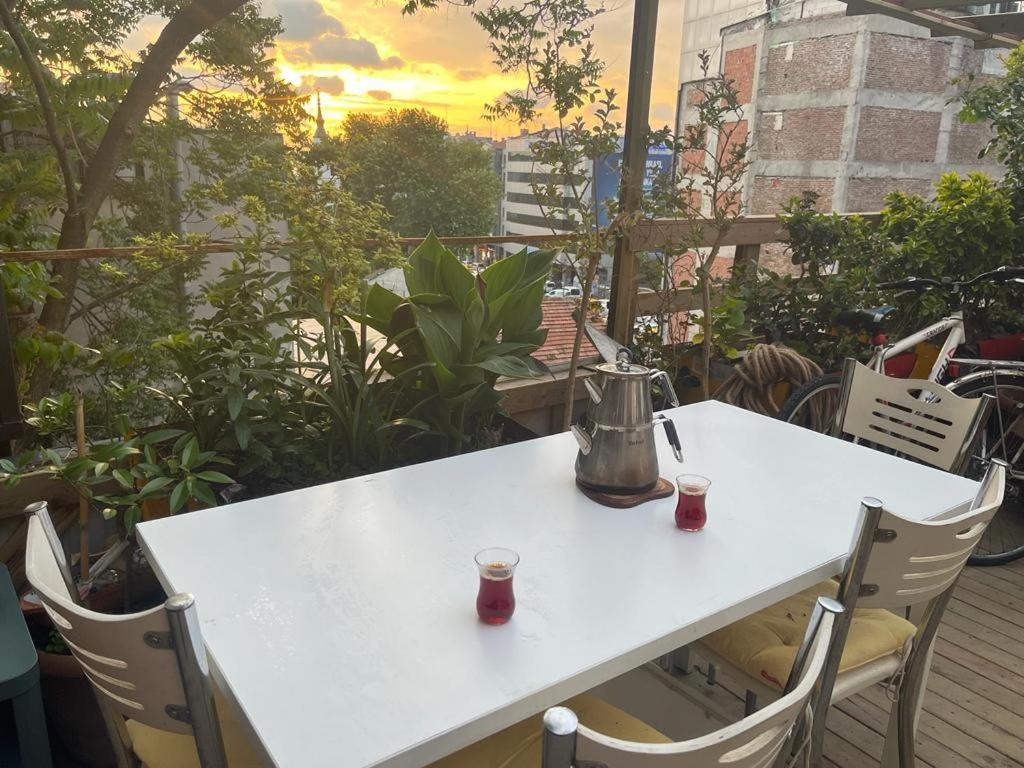 Central Apartment Kadikoy Terrace Bbq Close 2 Block Ferry Bull Metro Nighlife Κωνσταντινούπολη Εξωτερικό φωτογραφία
