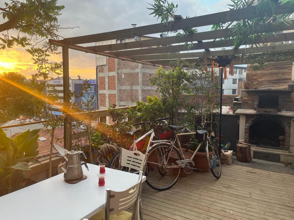 Central Apartment Kadikoy Terrace Bbq Close 2 Block Ferry Bull Metro Nighlife Κωνσταντινούπολη Εξωτερικό φωτογραφία